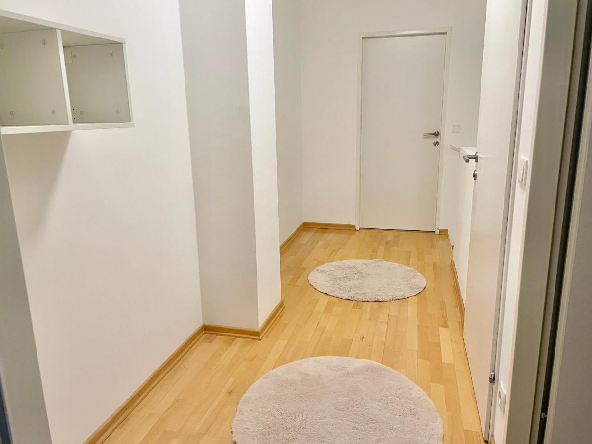 90 M2 Maisonette With Free Parking Apartment Wina Bagian luar foto