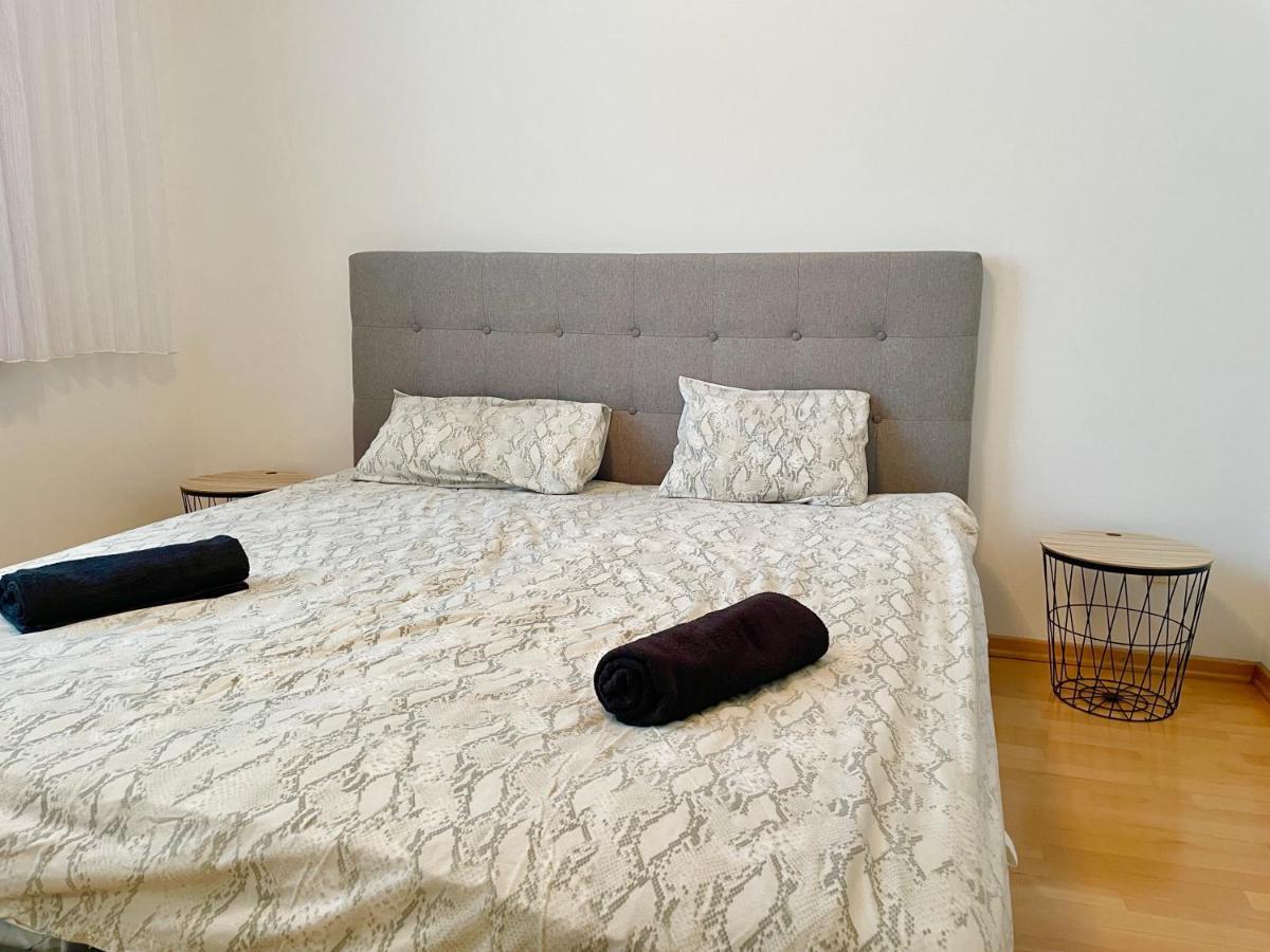 90 M2 Maisonette With Free Parking Apartment Wina Bagian luar foto