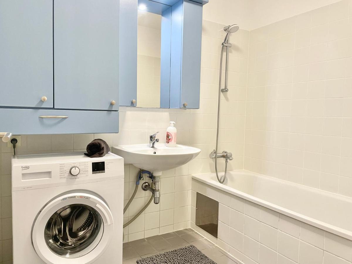 90 M2 Maisonette With Free Parking Apartment Wina Bagian luar foto