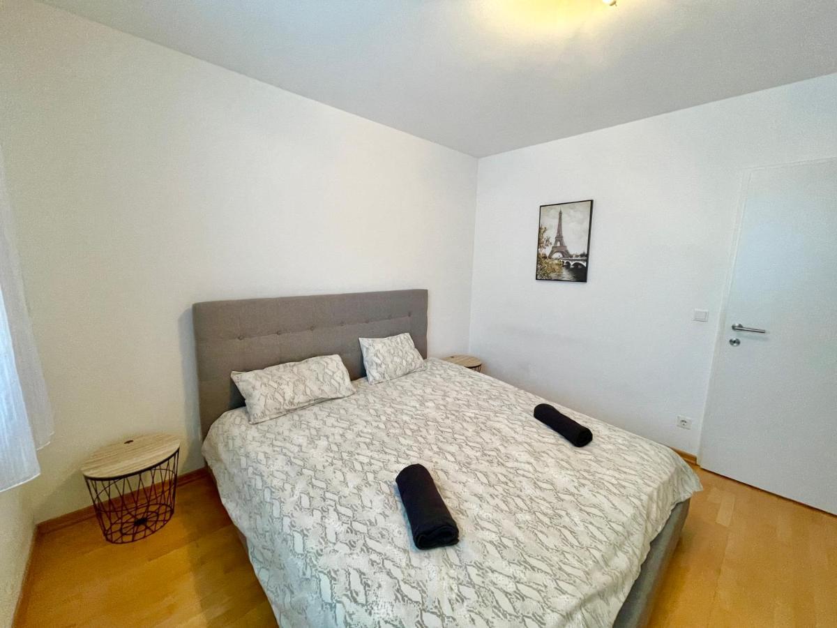90 M2 Maisonette With Free Parking Apartment Wina Bagian luar foto